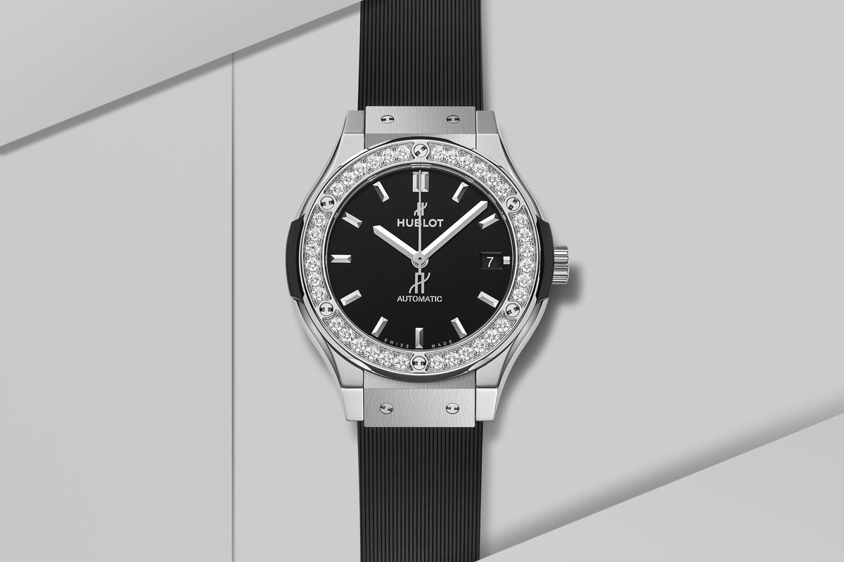 Hublot Classic Fusion Titanium Diamonds 38 mm 565.NX.1470.RX.1204 – lifestyle view