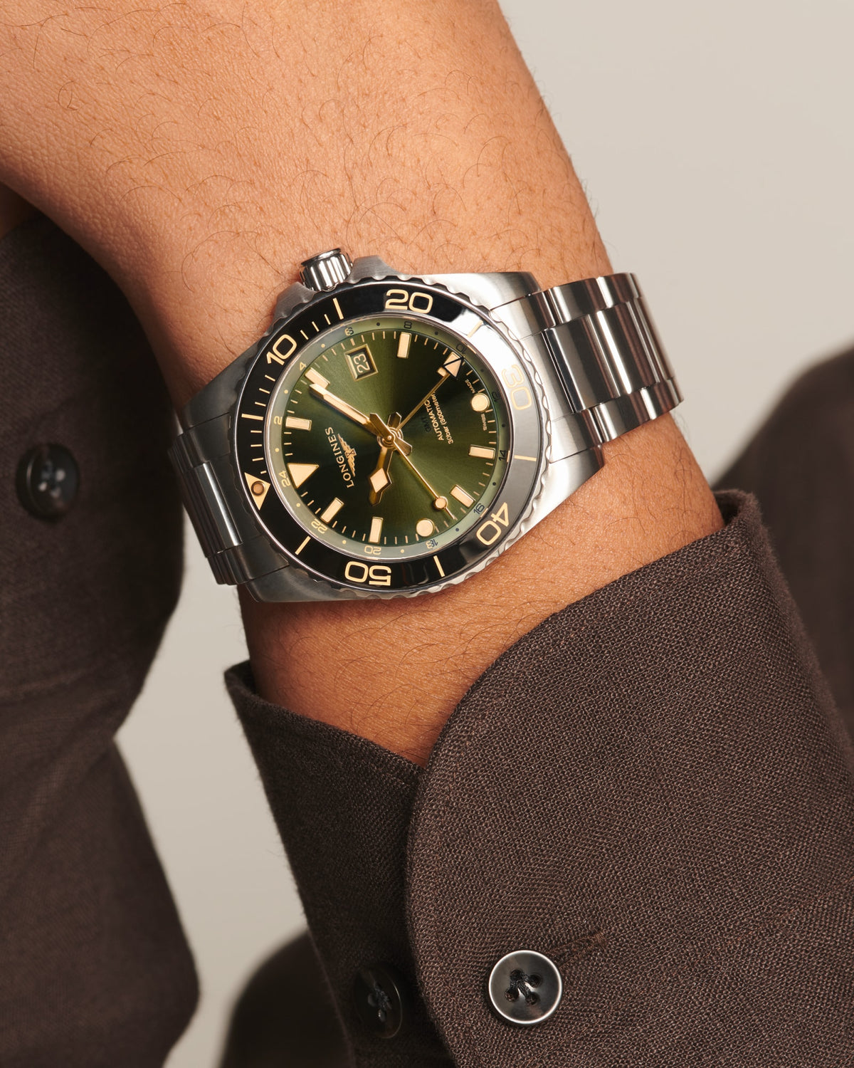 Longines HydroConquest GMT 41mm L3.790.4.06.6 Watch for Men - on the wrist