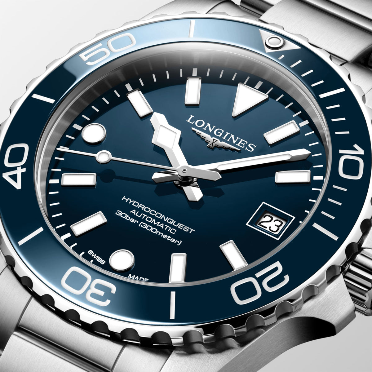 Longines HydroConquest 39mm L3.779.4.96.6 Unisex Watch - dial close-up