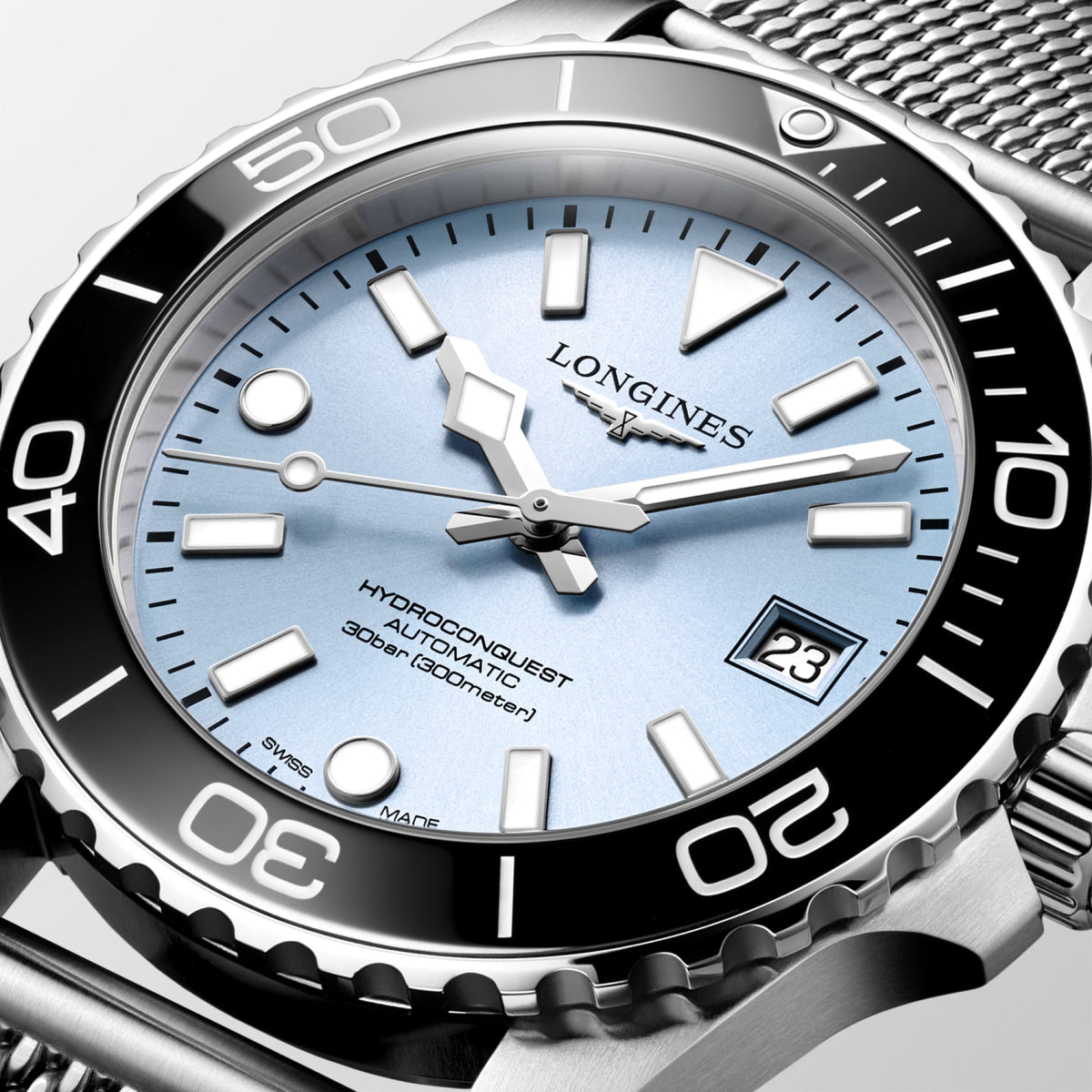 Longines HydroConquest 39mm L3.779.4.99.6 Unisex Watch - dial close-up