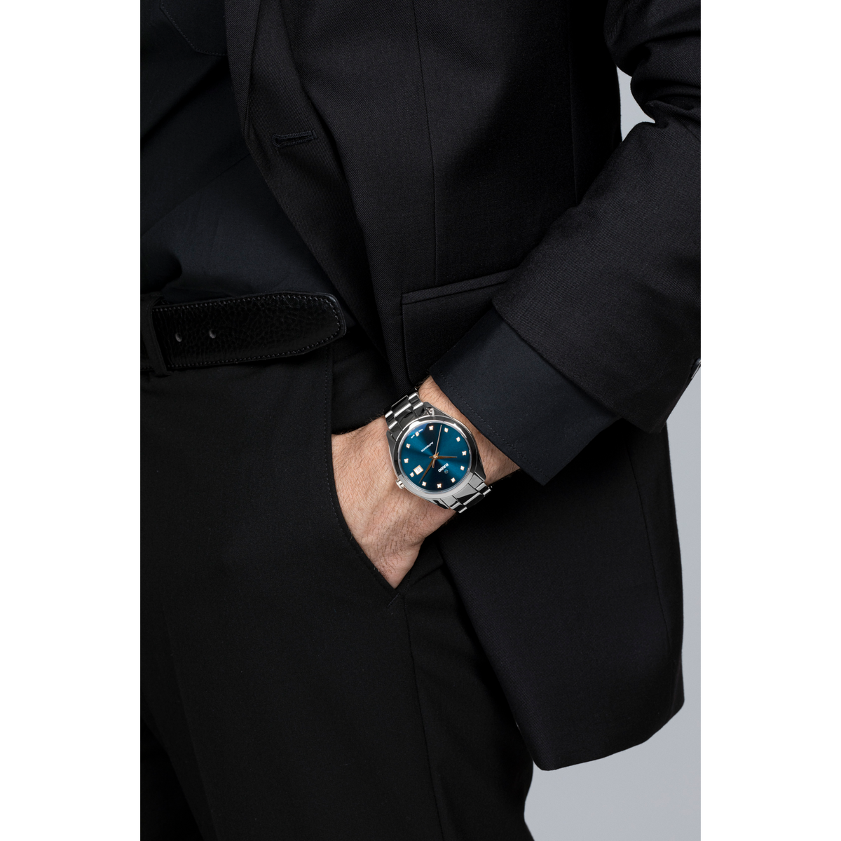 Rado HyperChrome Automatic Diamonds R32256712 – shown on the wrist