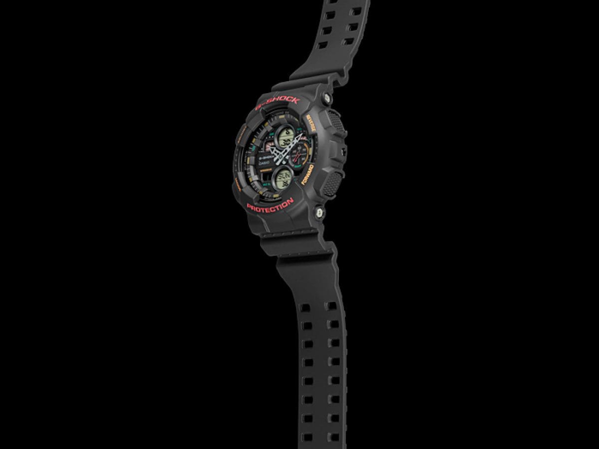 Casio G-Shock GA-140-1A4 – side view