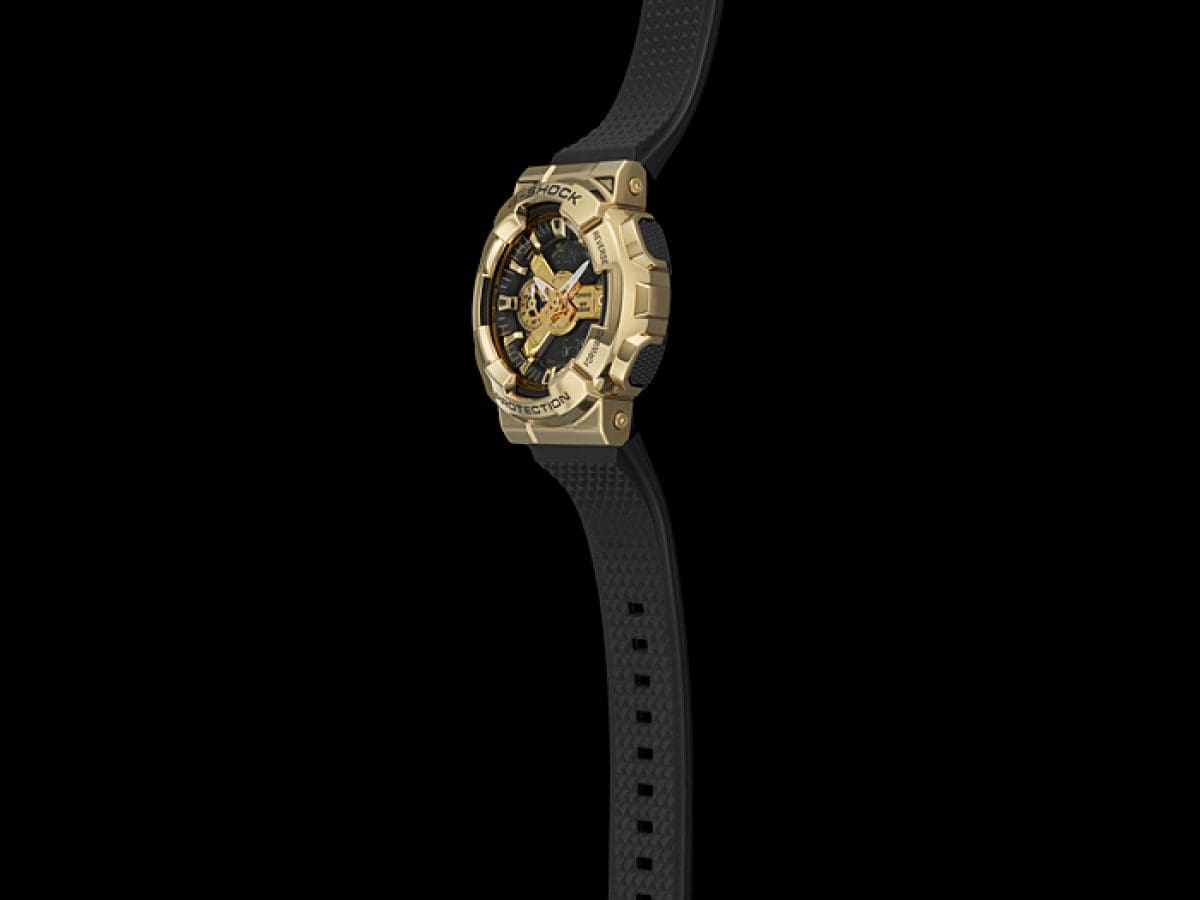 Casio G-Shock GM-110G-1A9 – alternate side view