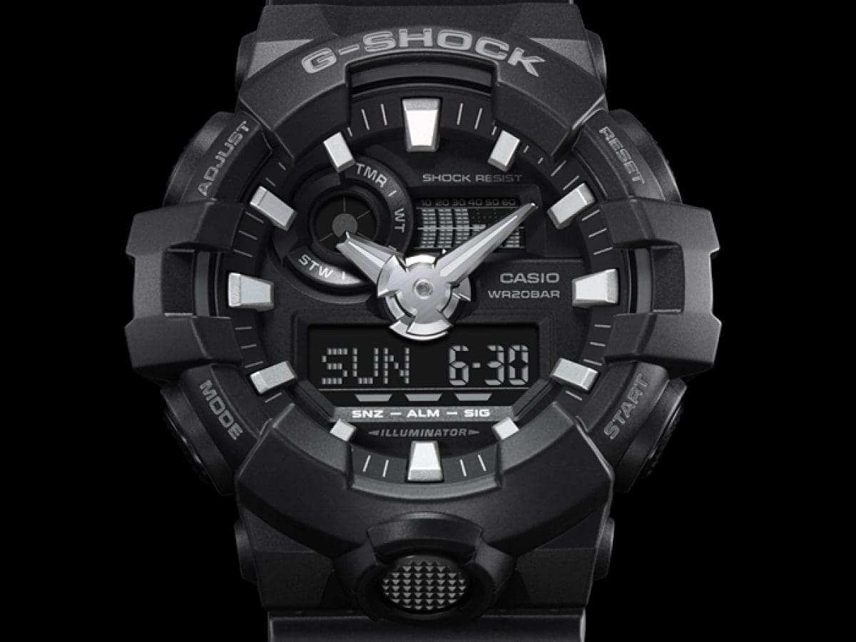 Casio G-Shock GA-700-1B – dial close-up