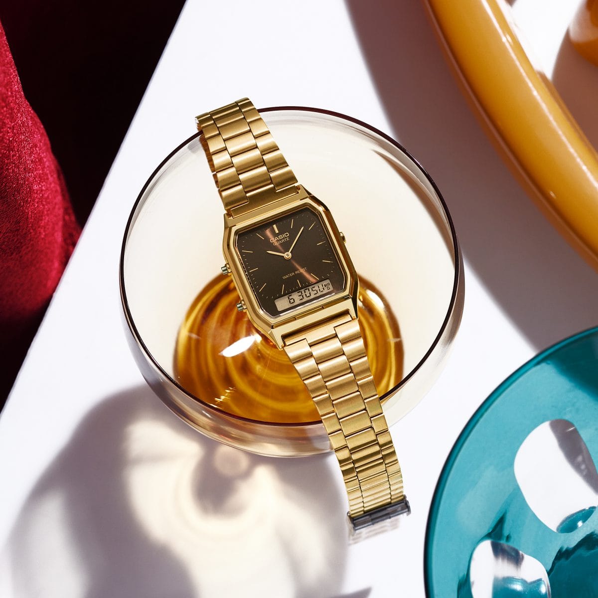 Casio Vintage AQ-230GA-5AMQY – lifestyle view