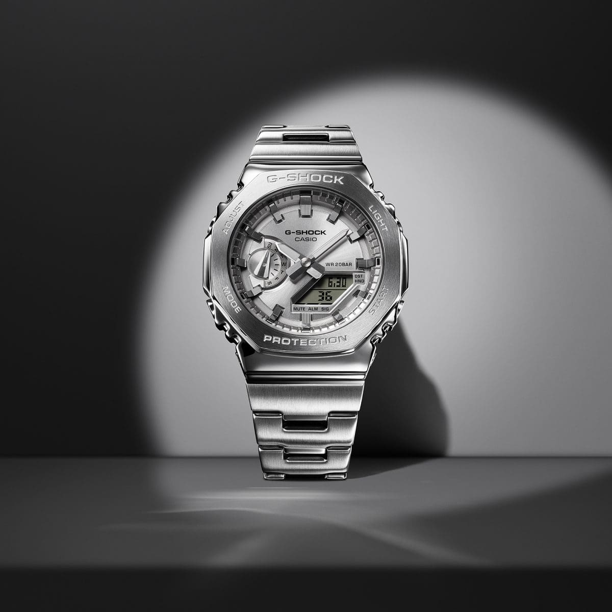 Casio G-Shock GM-2110D-7A – lifestyle view