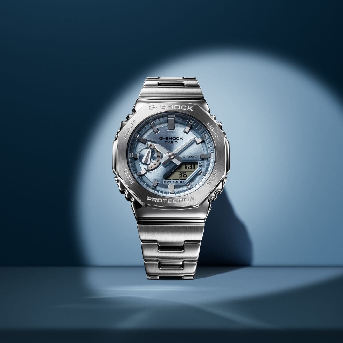 Casio G-Shock GM-2110D-2A – lifestyle view