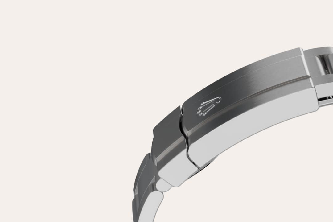 Fluted bezel