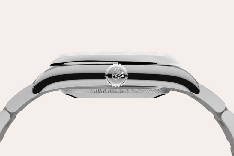 Fluted bezel