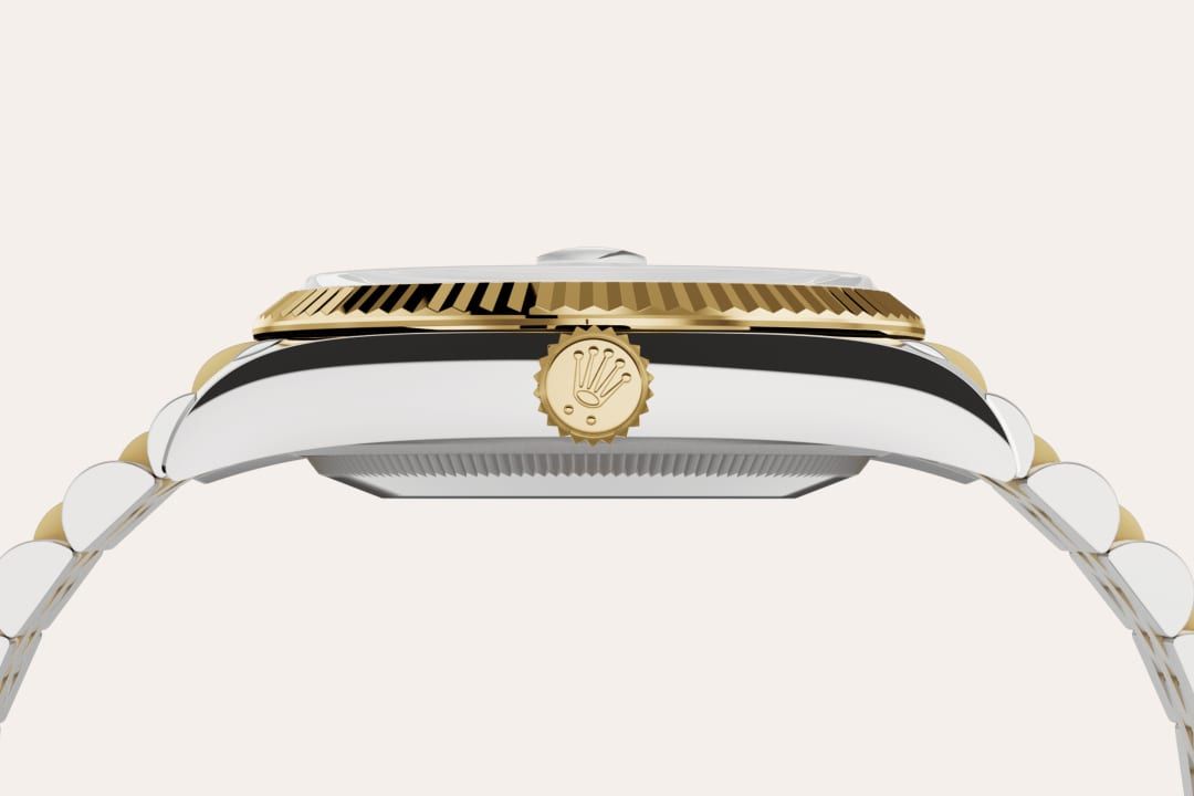 Fluted bezel