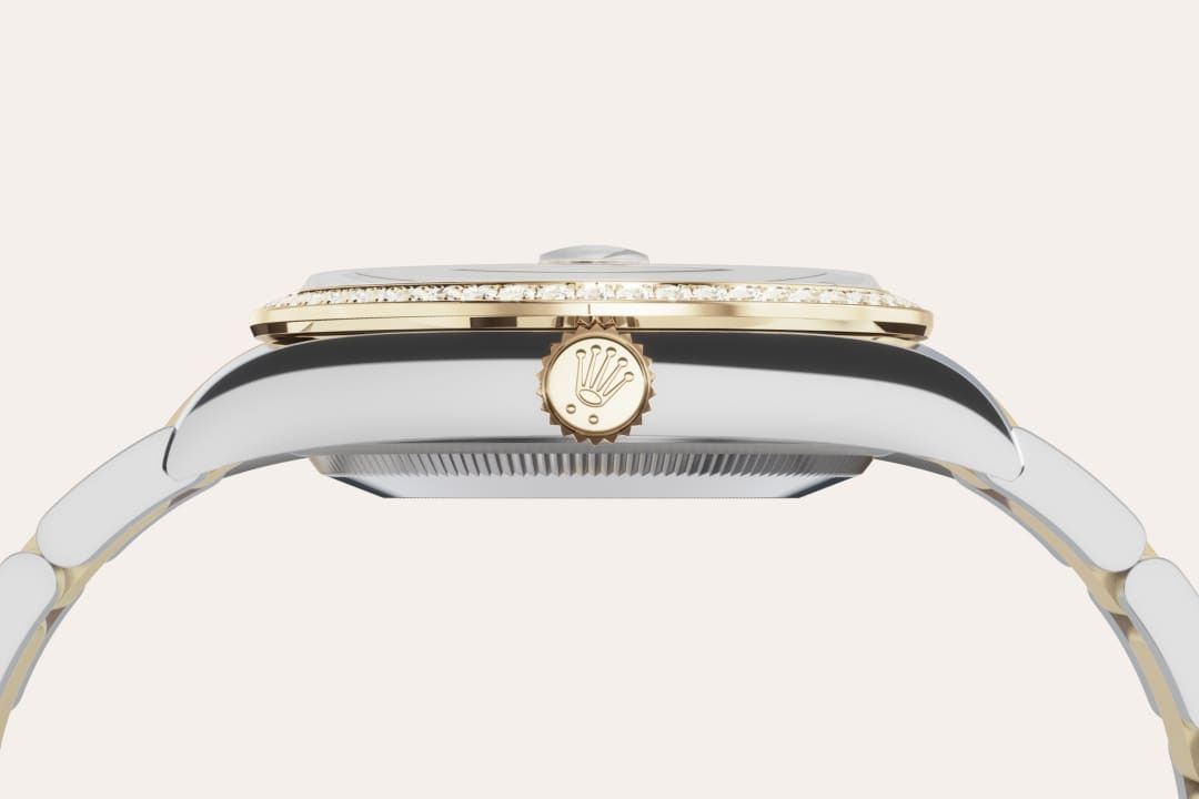 Fluted bezel