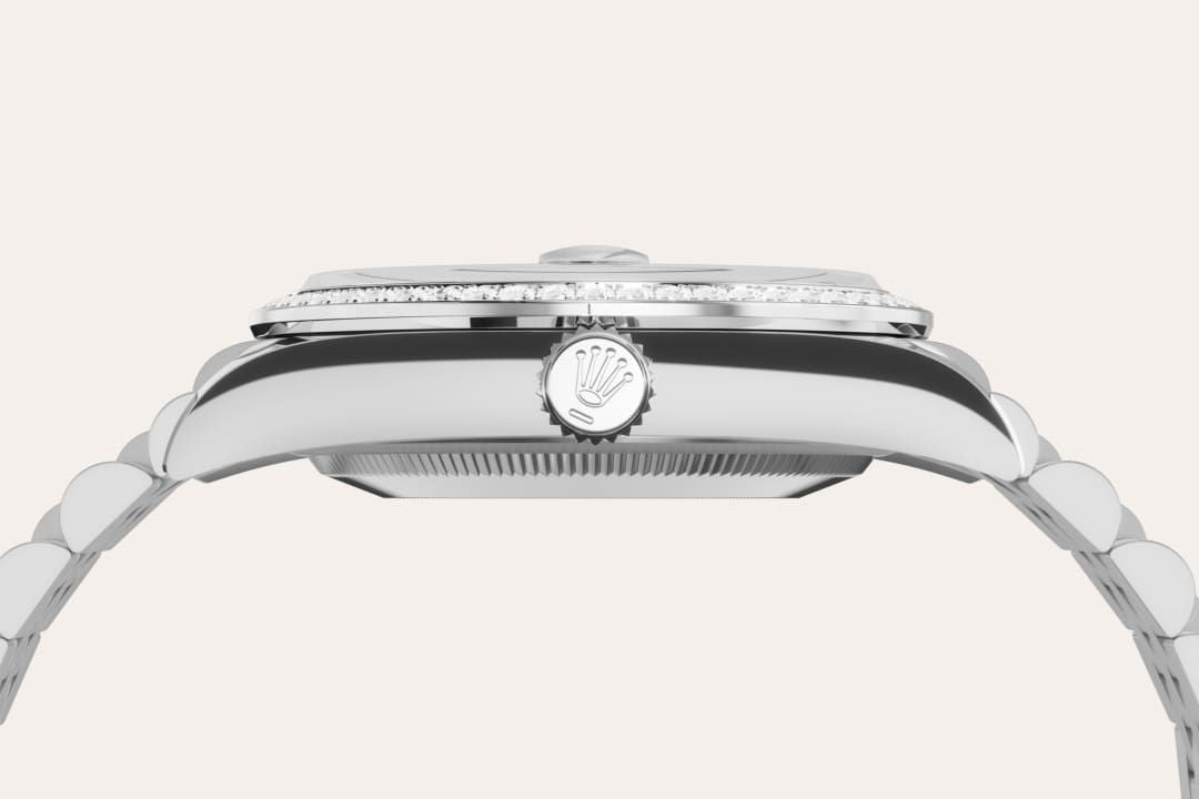 Fluted bezel