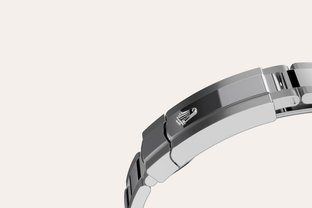 Fluted bezel