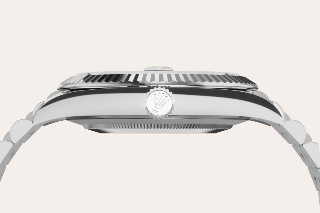 Fluted bezel