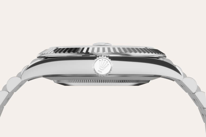 Fluted bezel
