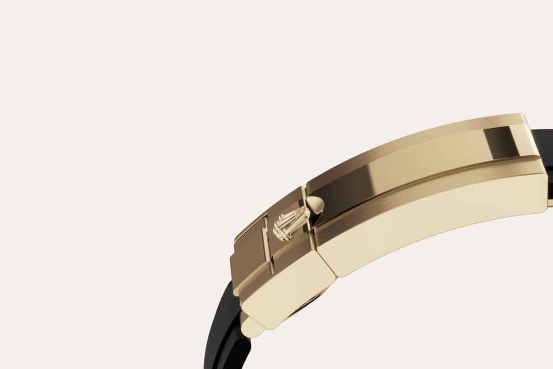 Fluted bezel