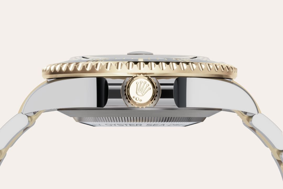 Fluted bezel