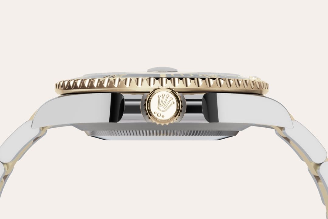 Fluted bezel