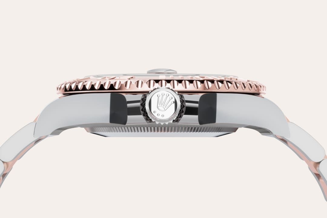 Fluted bezel