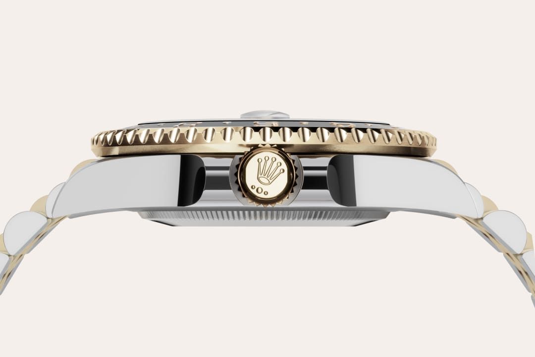 Fluted bezel