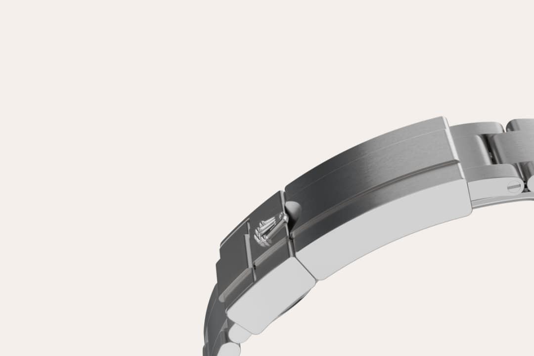 Fluted bezel