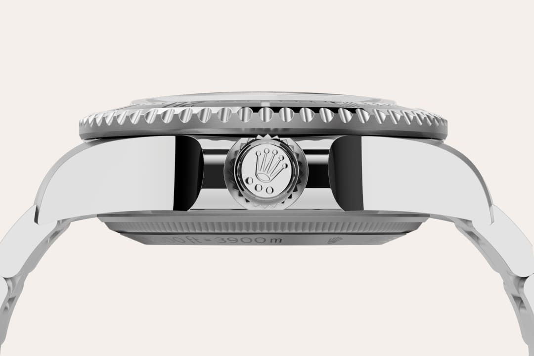 Fluted bezel
