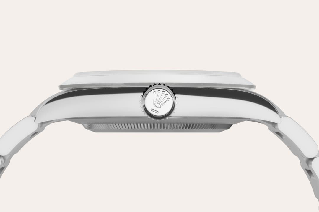 Fluted bezel