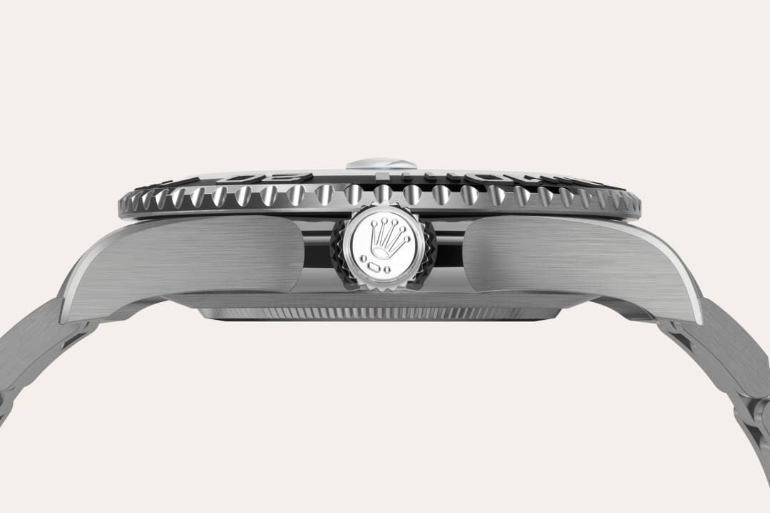 Fluted bezel