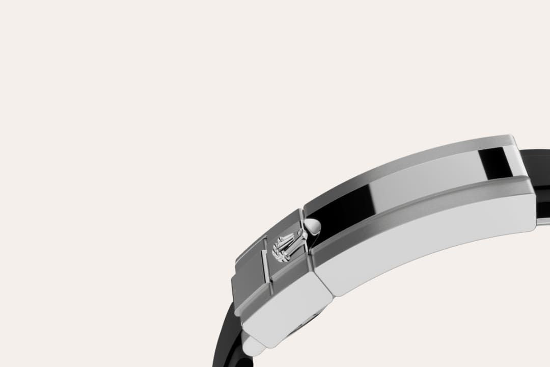 Fluted bezel