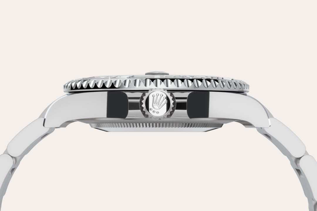 Fluted bezel