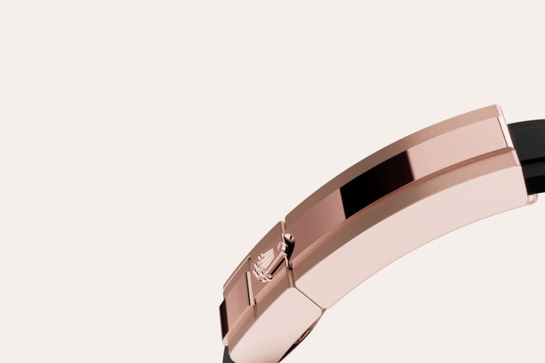 Fluted bezel