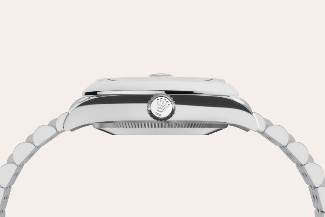 Fluted bezel