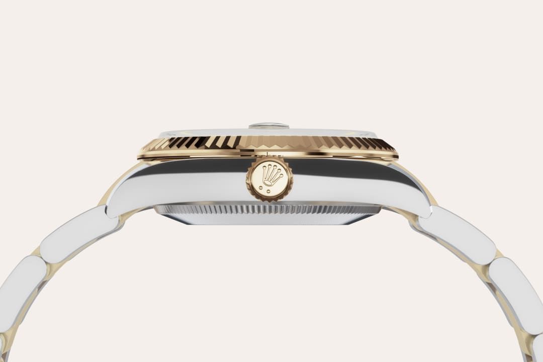 Fluted bezel