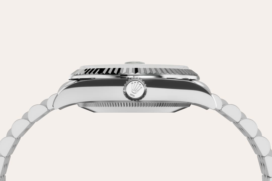 Fluted bezel