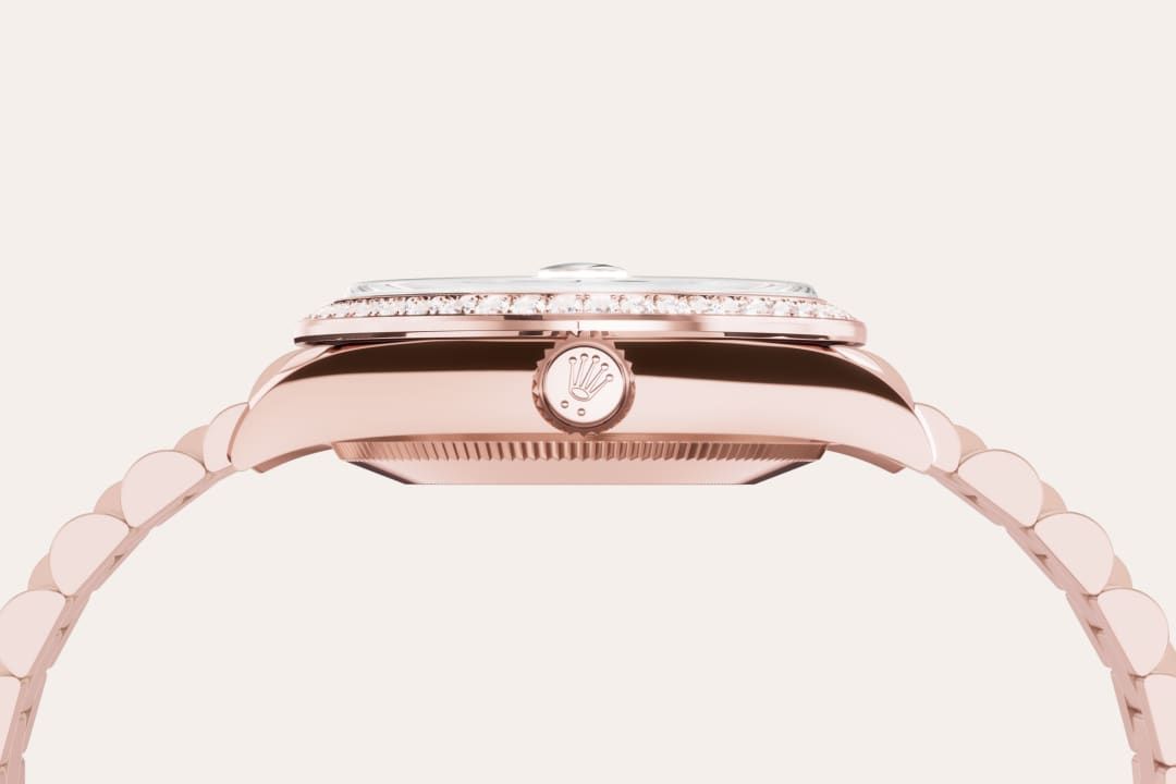 Fluted bezel
