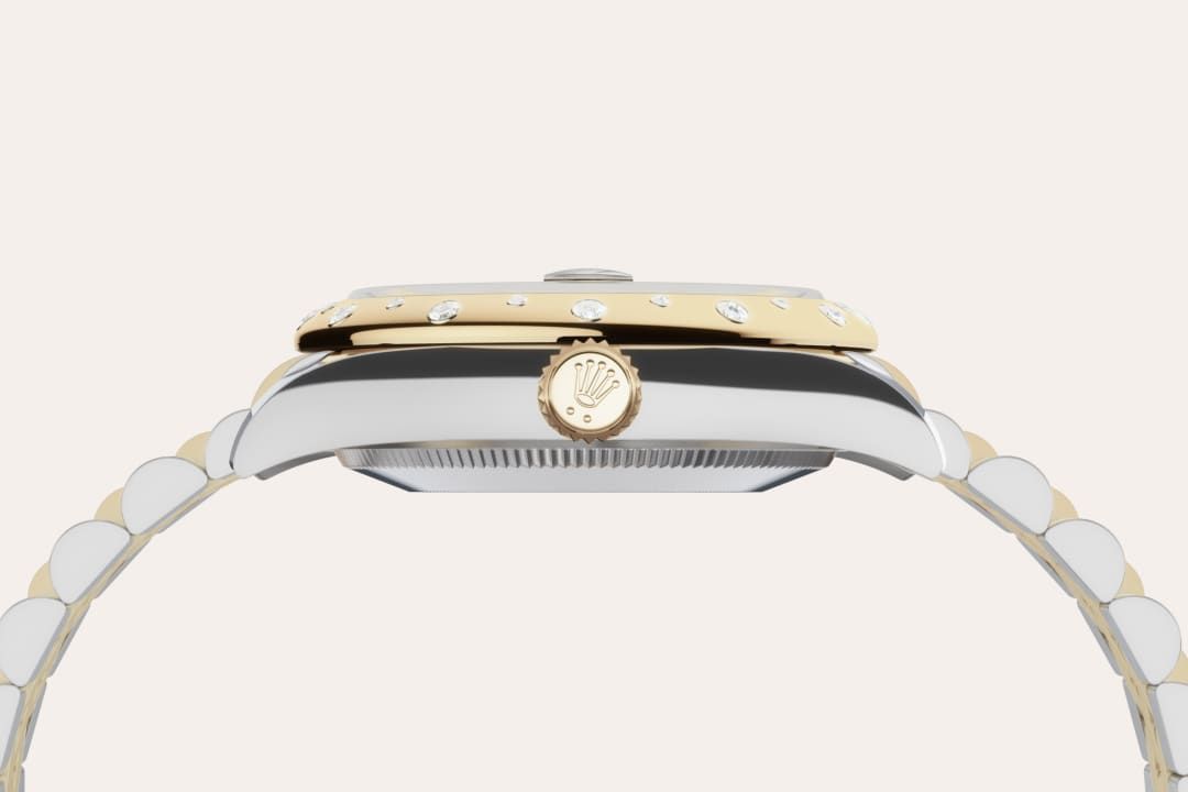 Fluted bezel