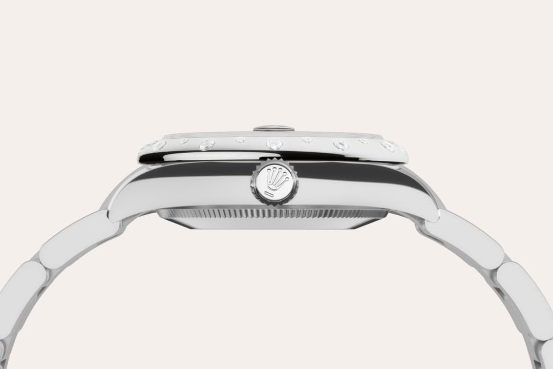 Fluted bezel