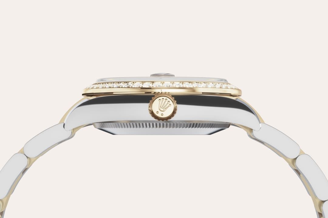Fluted bezel