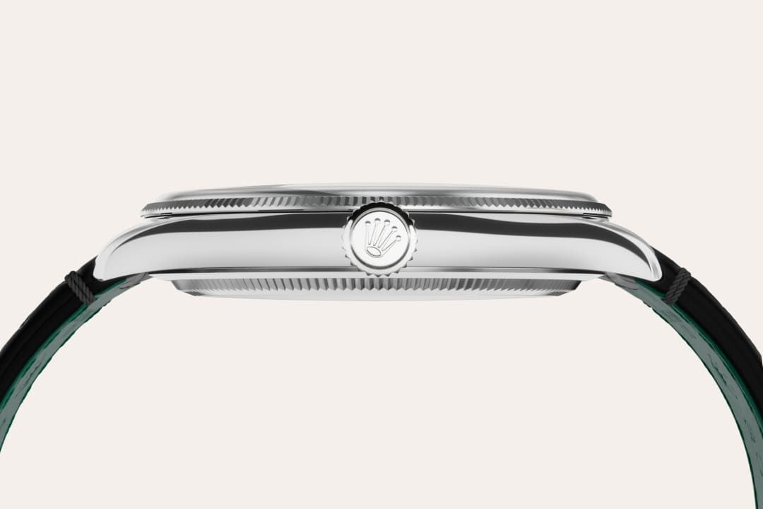 Fluted bezel