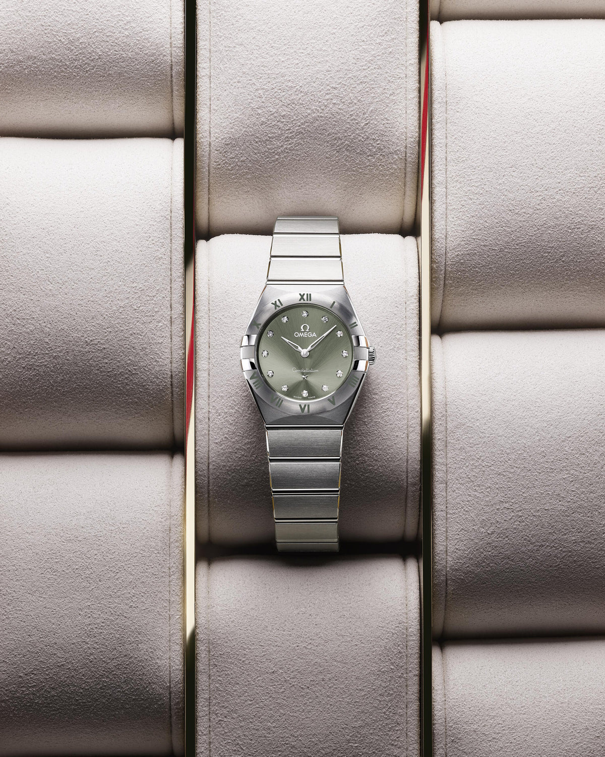 OMEGA Constellation Quartz 131.10.28.60.60.001, 28 mm steel with green dial – official gallery image 5