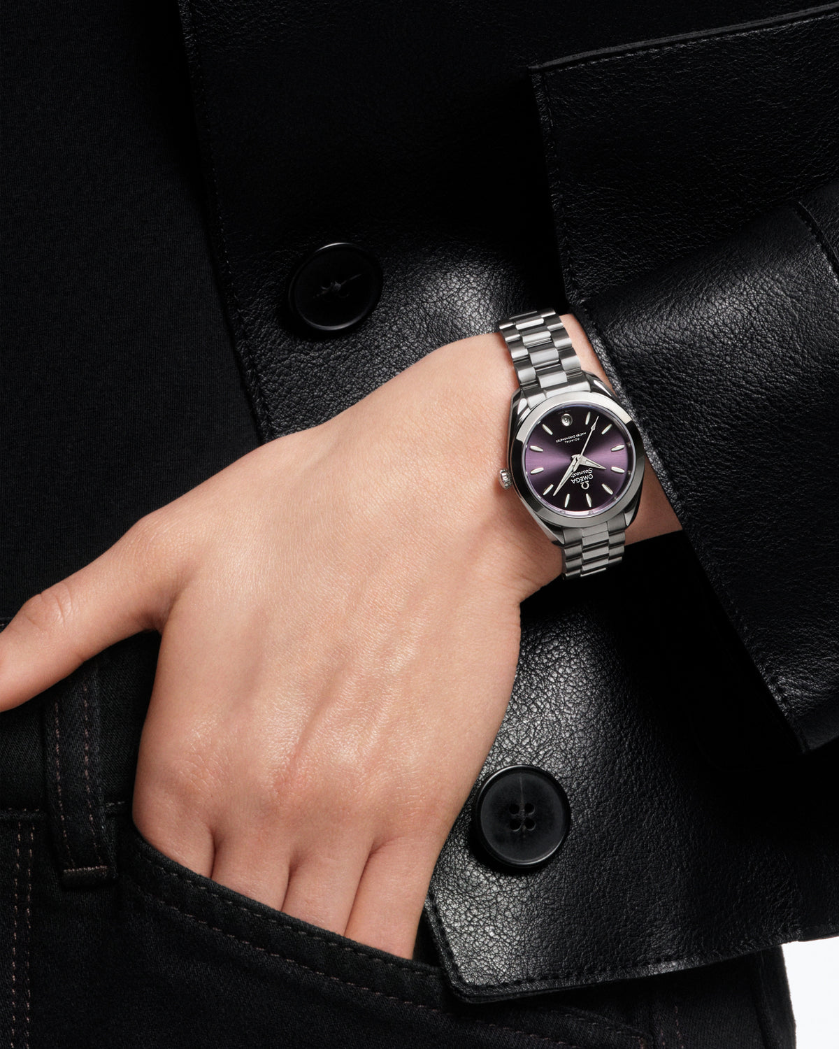 OMEGA Seamaster Aqua Terra 150M 220.10.30.20.10.002, 30 mm steel with lavender dial – official gallery image 4