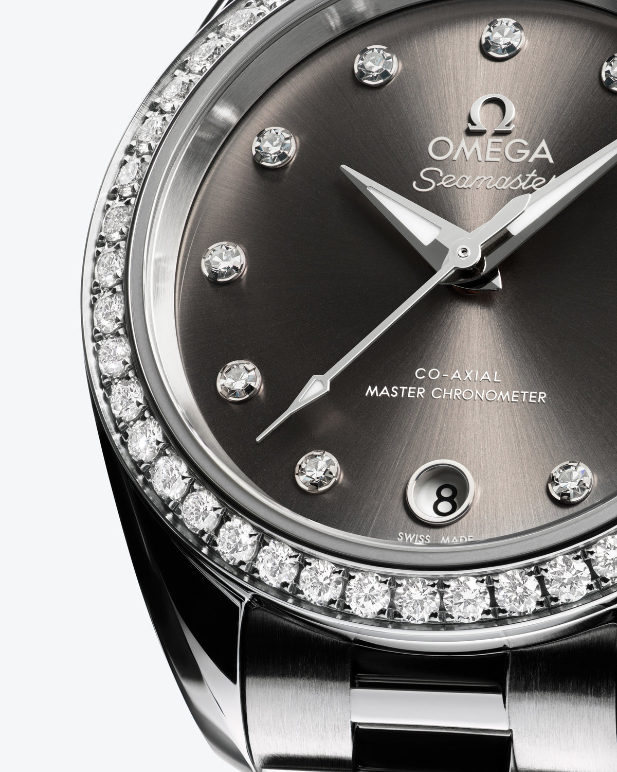 OMEGA Seamaster Aqua Terra 150M 220.15.30.20.56.001, 30 mm steel with grey dial – official gallery image 4