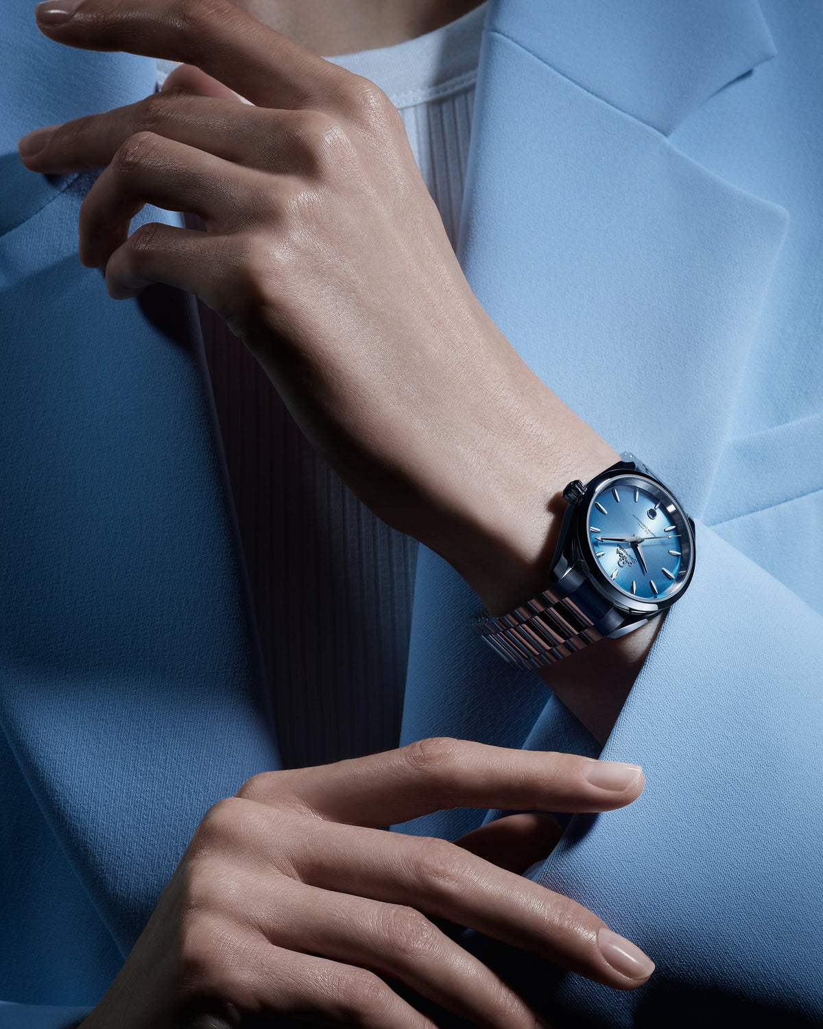 OMEGA Seamaster Aqua Terra 150M Summer Blue 220.10.38.20.03.004, 38 mm steel with blue dial – official gallery image 3