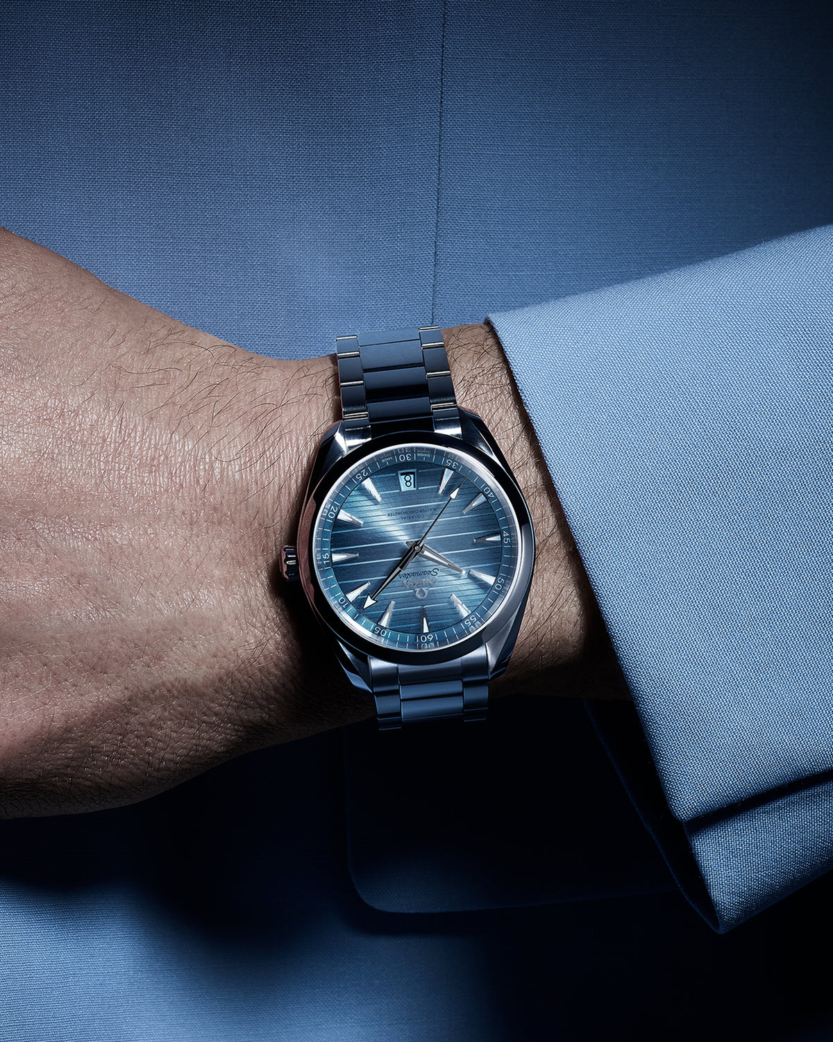 OMEGA Seamaster Aqua Terra 150M Summer Blue 220.10.41.21.03.005, 41 mm steel with blue dial – official gallery image 4