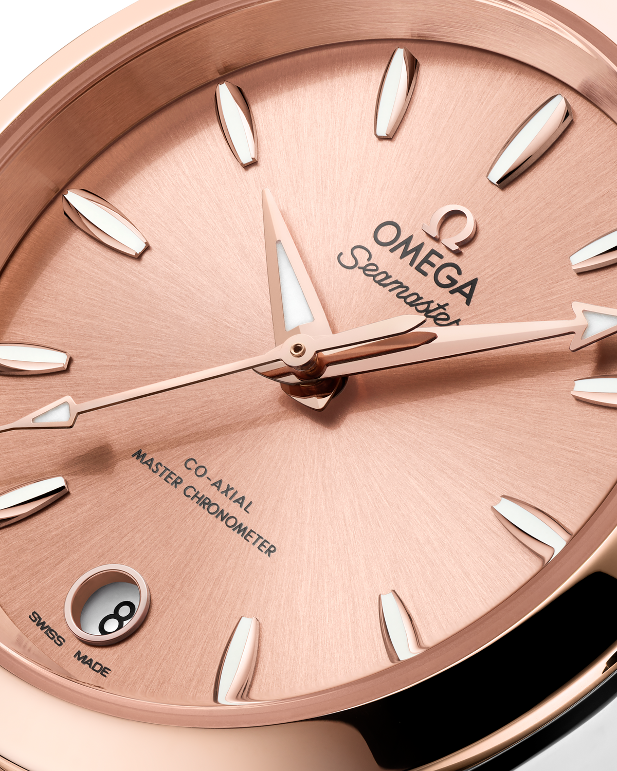 OMEGA Seamaster Aqua Terra Shades 220.20.34.20.10.001, 34 mm steel & sedna™ gold with pink dial – official gallery image 4