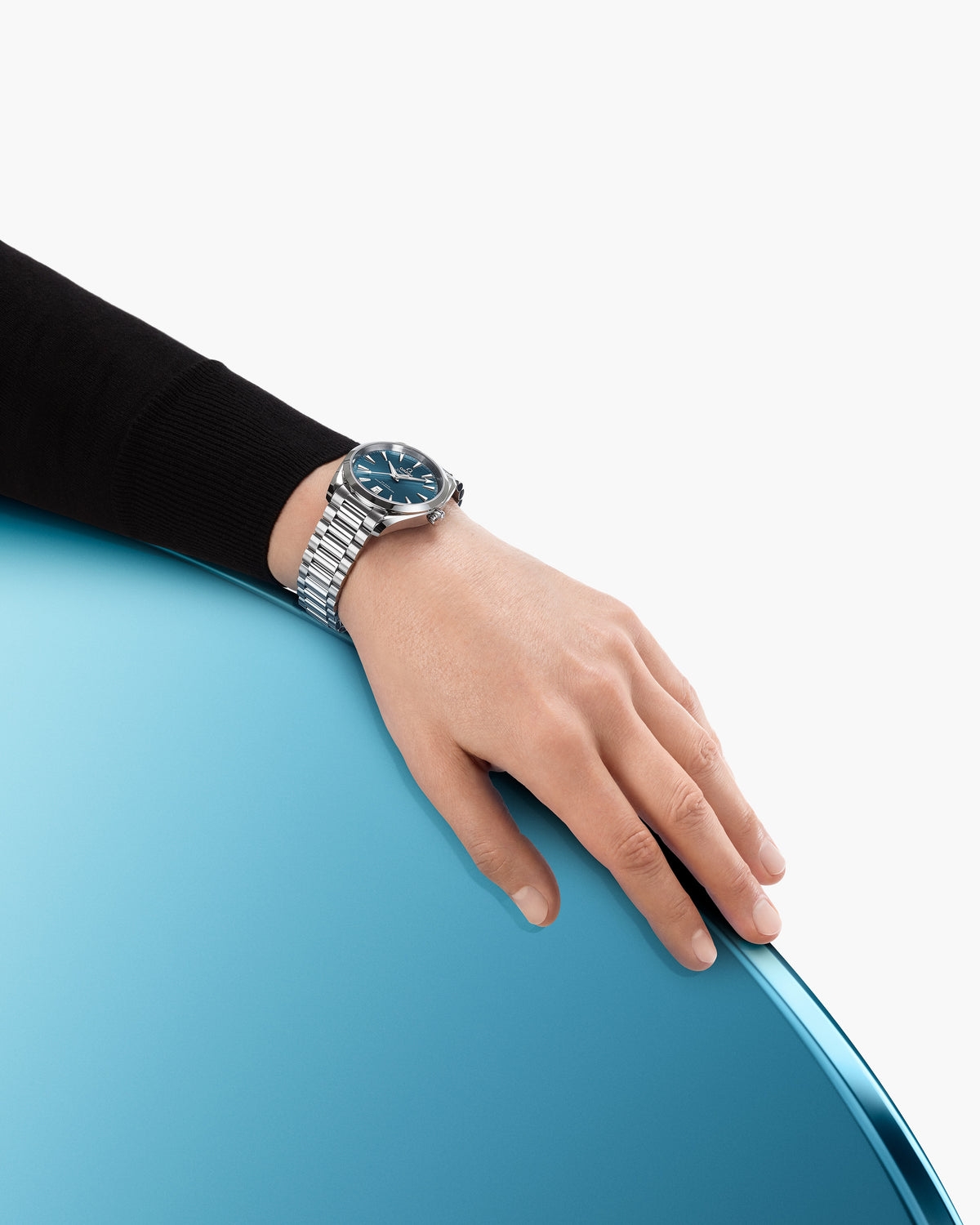 OMEGA Seamaster Aqua Terra Shades 220.10.38.20.03.003, 38 mm steel with atlantic blue dial – official gallery image 3