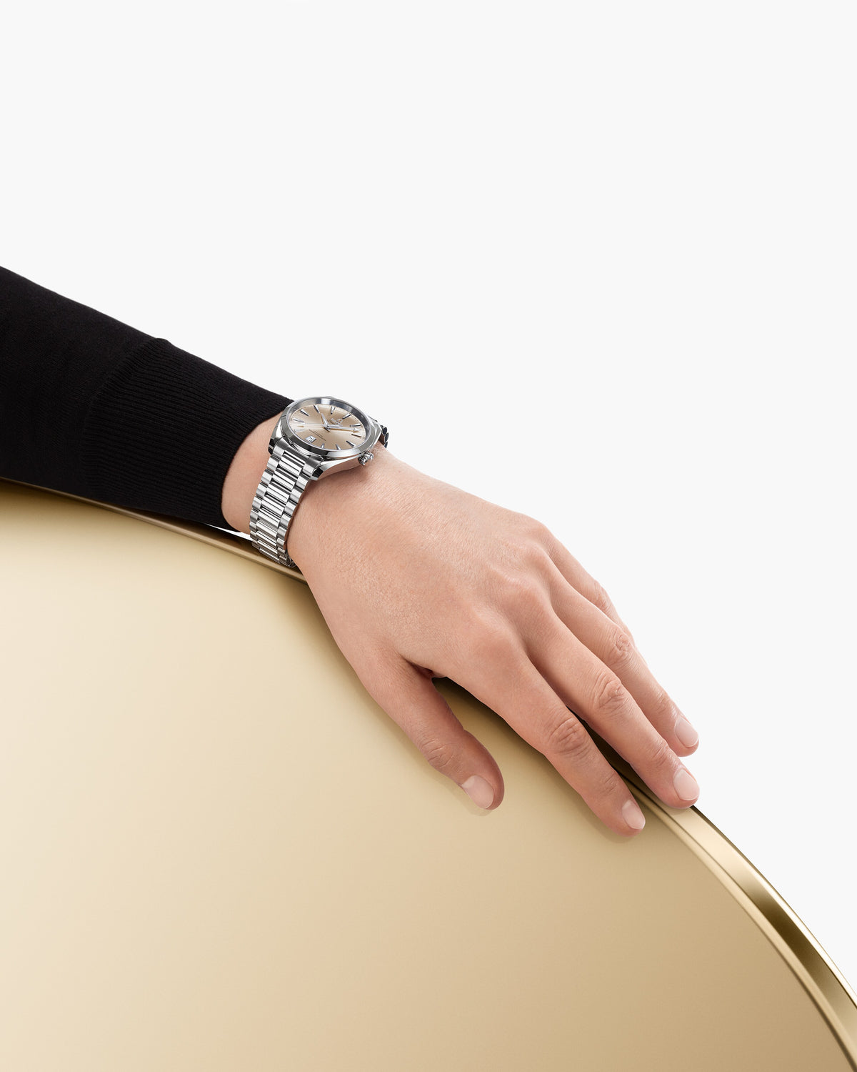 OMEGA Seamaster Aqua Terra Shades 220.10.38.20.09.001, 38 mm steel with sandstone dial – official gallery image 3