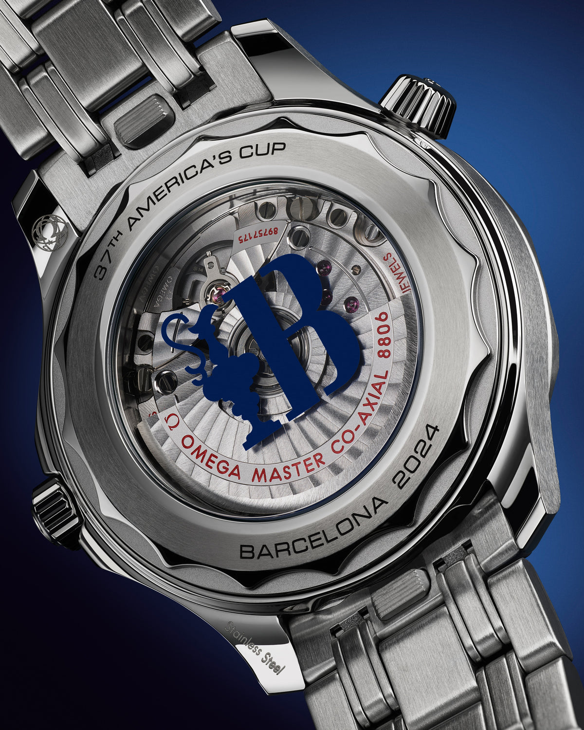 OMEGA Seamaster Diver 300M America's Cup Edition 210.30.42.20.04.002, 42 mm steel with white dial – official gallery image 6