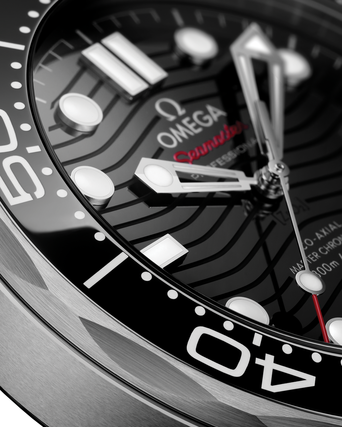 OMEGA Seamaster Diver 300M 210.32.42.20.01.001, 42 mm steel with black dial – official gallery image 3