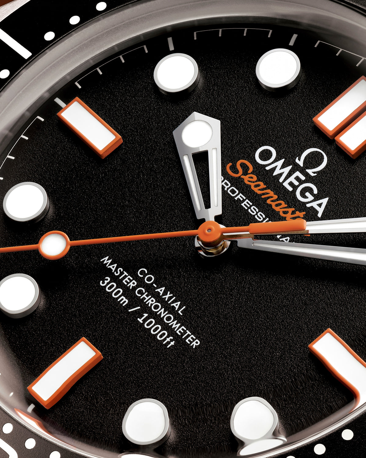 OMEGA Seamaster Diver 300M 210.32.42.20.01.006, 42 mm steel with black dial – official gallery image 4